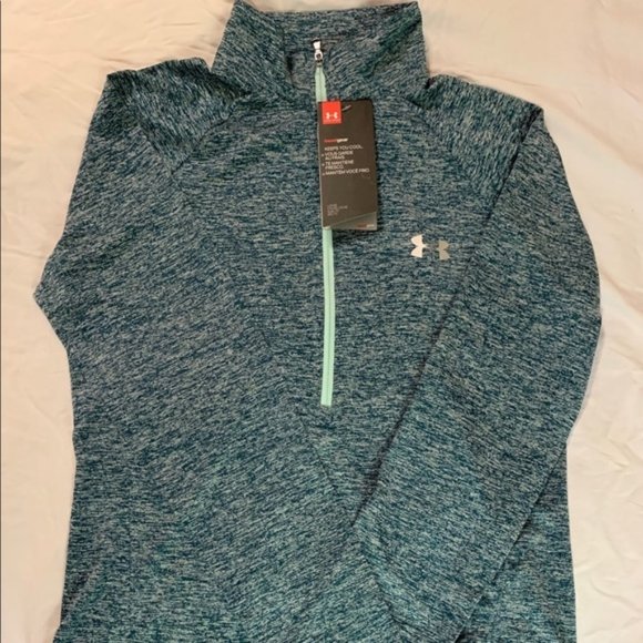 Under Armour Tops - NWT Women's Under Armour Heatgear Pullover